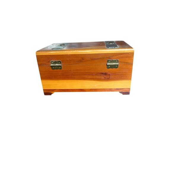 Vintage G. Merz & Son Chicago Wooden Box Treasure Box Full Of Seashells Jewelry - Picture 6 of 13